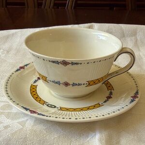 Antique George Jones & So s Crescent Ivory England teacup & saucer set